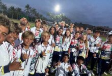 Dominan surfistas de La Paz