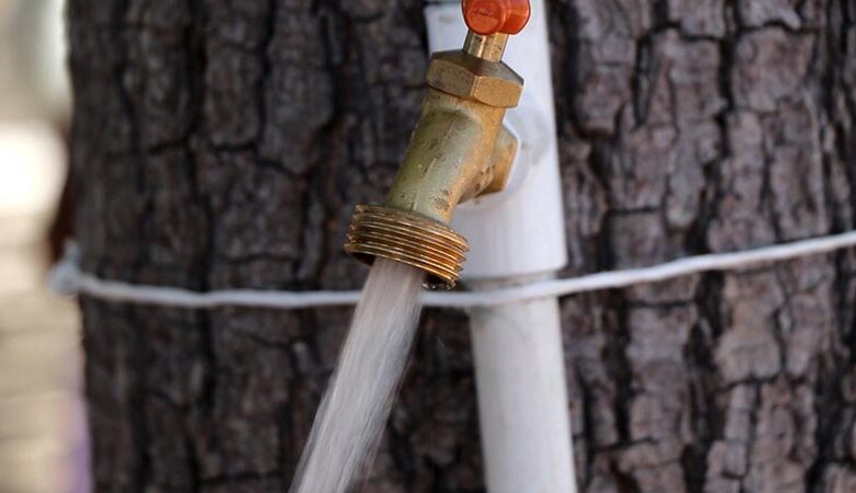 Suministra OOMSAPAS La Paz agua